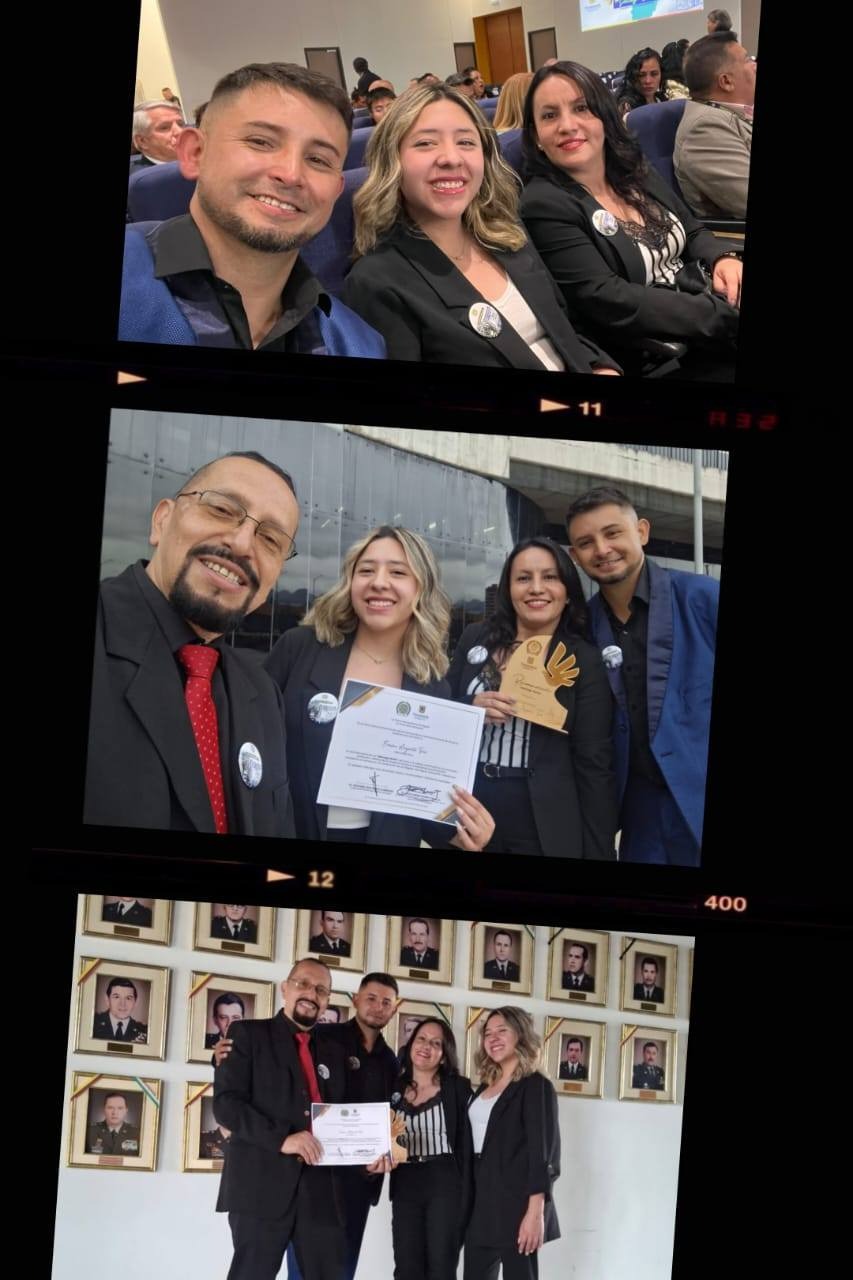 Erasmo Angarita Tovar y acompañantes durante la ceremonia, con el diploma y la placa del reconocimiento